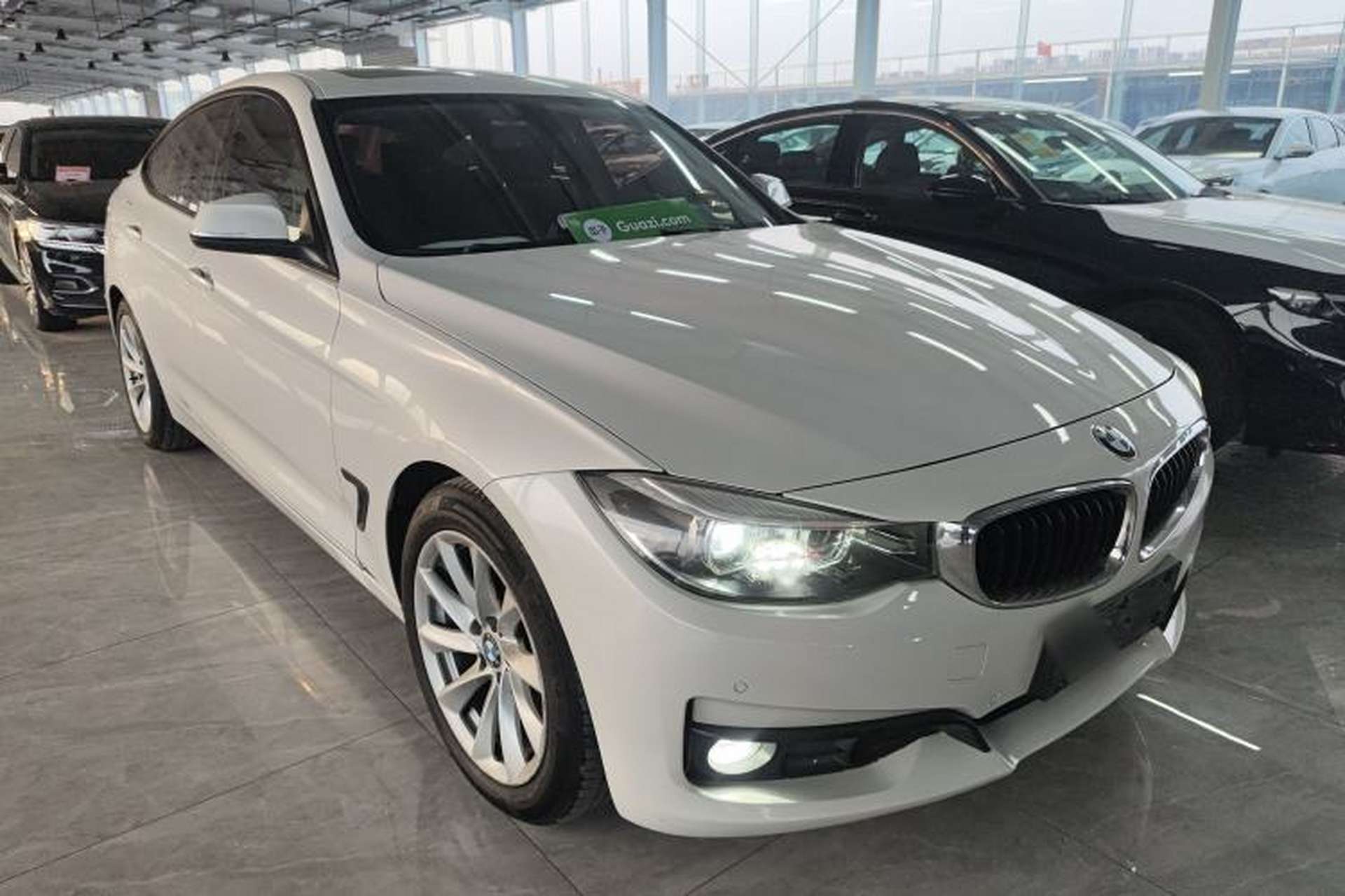 Used BMW 3 Series GT 2018 320i Sport Edition Exterior 1