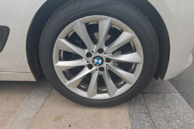 Used BMW 3 Series GT 2018 320i Sport Edition Exterior 1