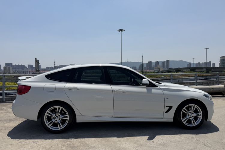 Used BMW 3 Series GT 2018 320i M Sport Edition Exterior 1