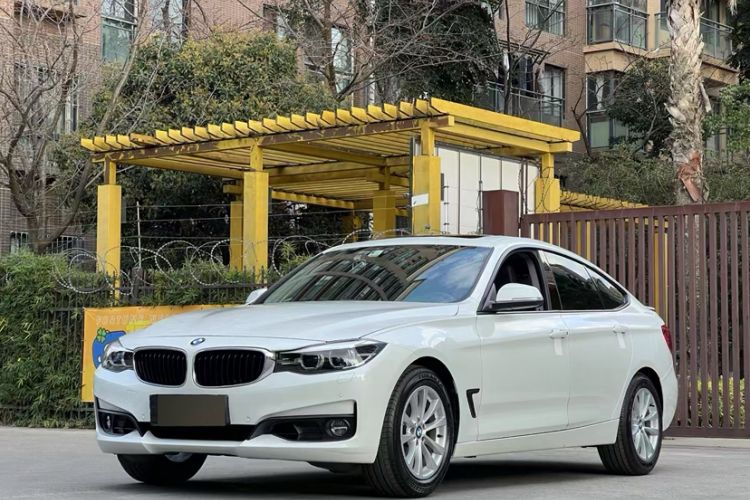 Used BMW 3 Series GT 2018 320i Sport Edition Exterior 1