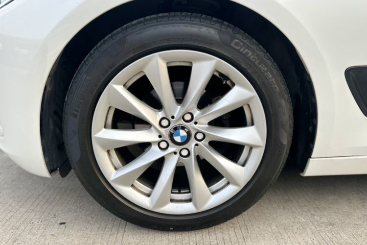 Used BMW 3 Series GT 2018 320i Sport Edition Exterior 11
