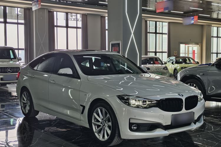 Used BMW 3 Series GT 2018 320i Sport Edition Exterior 2