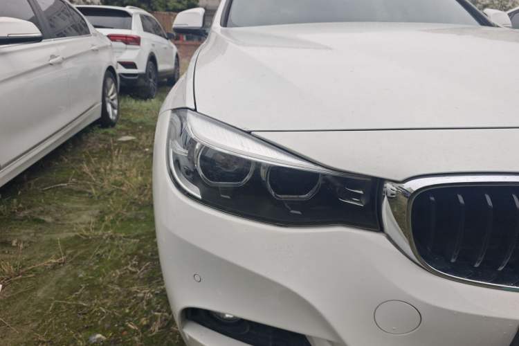 Used BMW 3 Series GT 2018 330i xDrive M Sport Edition Exterior 2