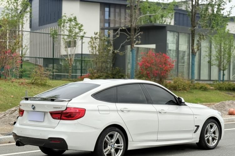 Used BMW 3 Series GT 2018 320i M Sport Edition Exterior 2