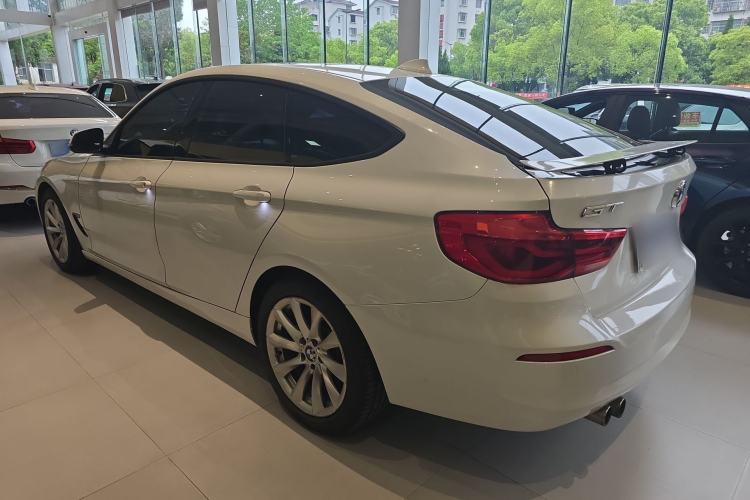 Used BMW 3 Series GT 2018 320i Sport Edition Exterior 2