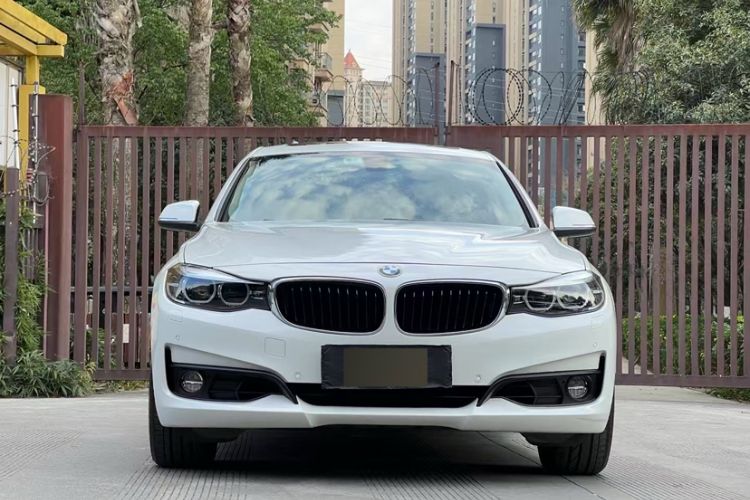 Used BMW 3 Series GT 2018 320i Sport Edition Exterior 2