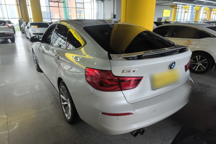 Used BMW 3 Series GT 2018 320i Sport Edition Exterior 2