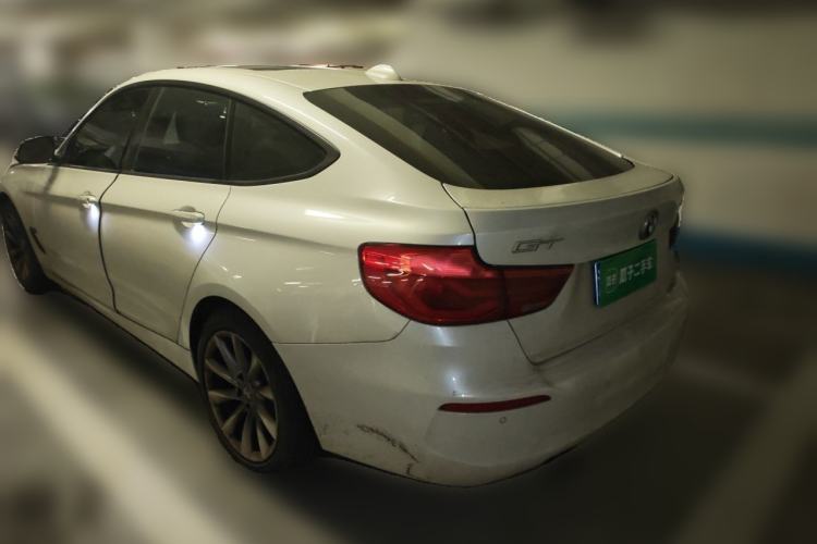 Used BMW 3 Series GT 2018 320i Sport Edition Exterior 3