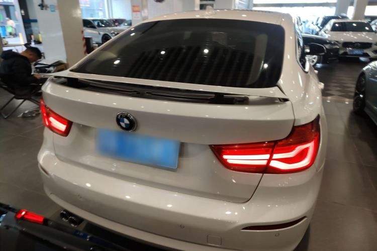 Used BMW 3 Series GT 2018 320i Sport Edition Exterior 4