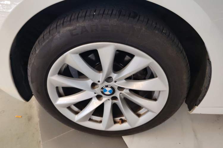 Used BMW 3 Series GT 2018 320i Sport Edition Exterior 4