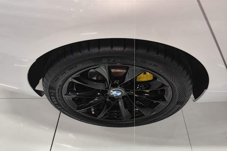 Used BMW 3 Series GT 2018 320i Sport Edition Exterior 5