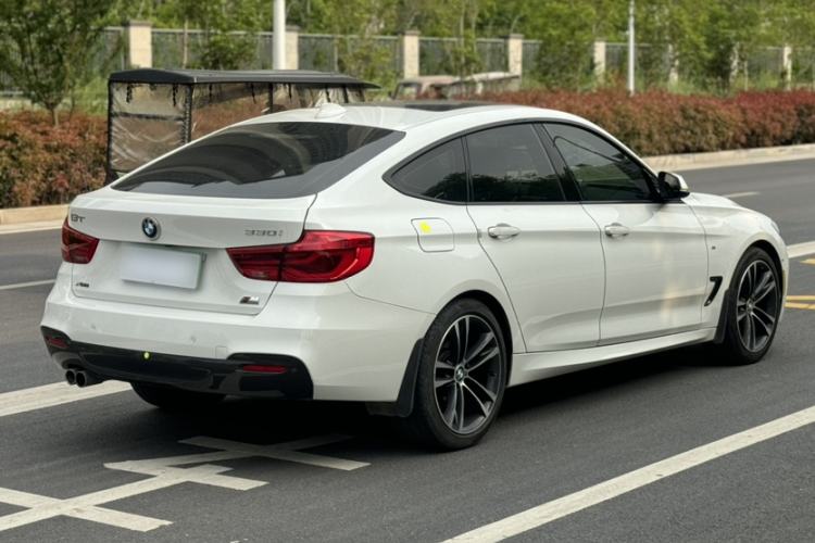 Used BMW 3 Series GT 2018 330i xDrive M Sport Edition Exterior 5