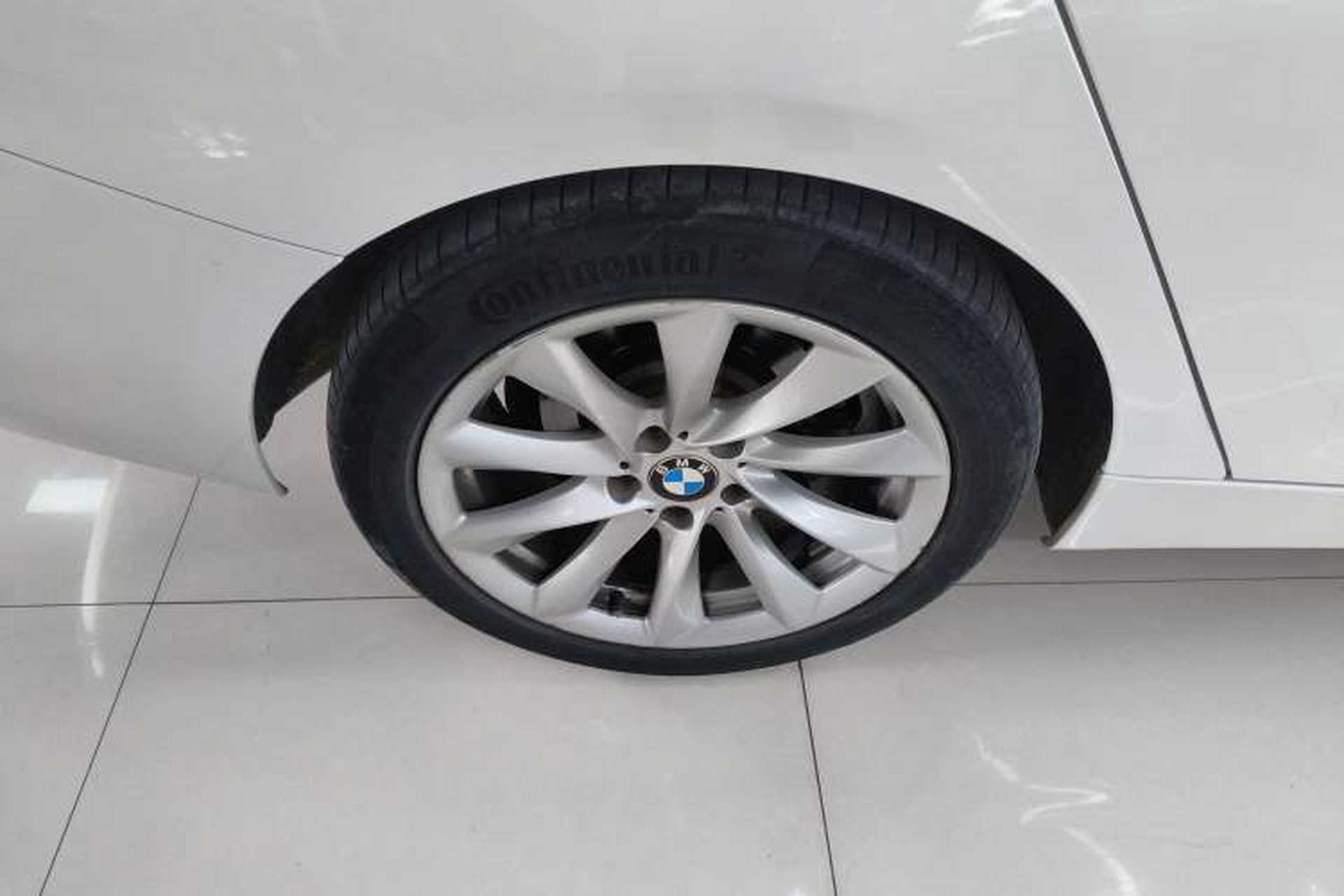 Used BMW 3 Series GT 2018 320i Sport Edition Exterior 5