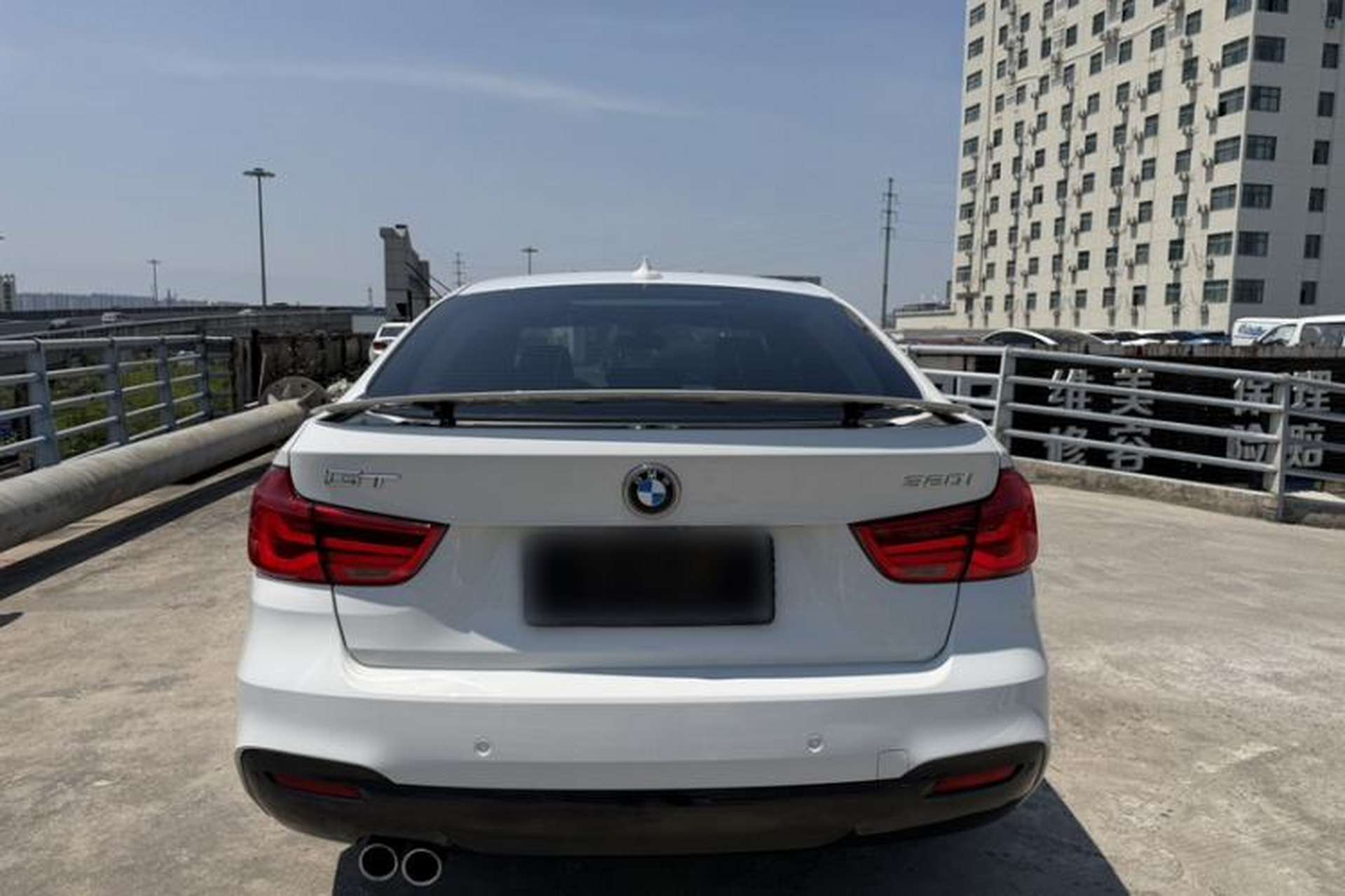 Used BMW 3 Series GT 2018 320i M Sport Edition Exterior 6