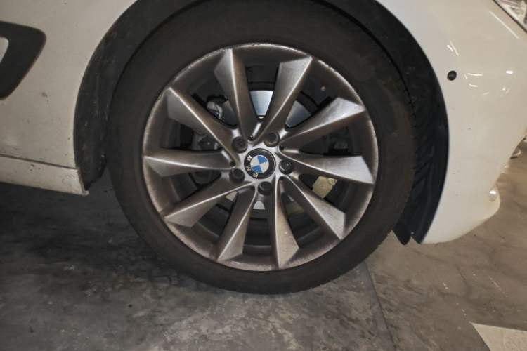 Used BMW 3 Series GT 2018 320i Sport Edition Exterior 7