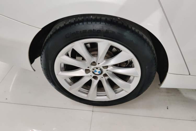 Used BMW 3 Series GT 2018 320i Sport Edition Exterior 8