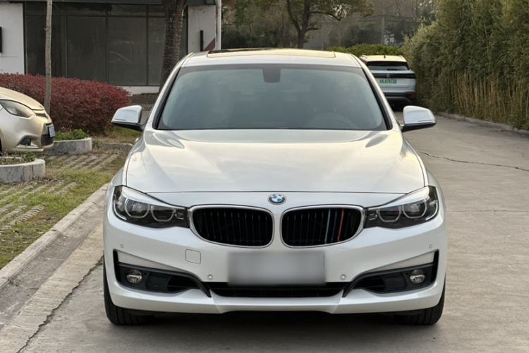 Used BMW 3 Series GT 2018 320i Sport Edition Exterior 8