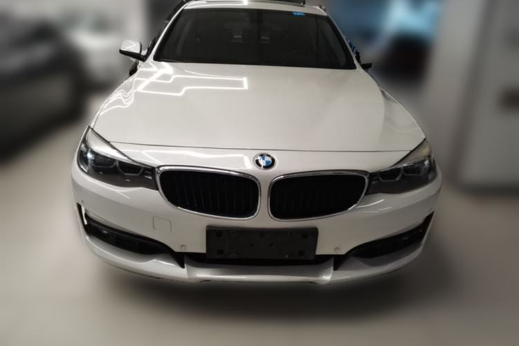 Used BMW 3 Series GT 2018 320i Sport Edition Front