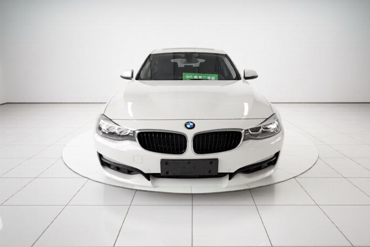 Used BMW 3 Series GT 2018 320i Sport Edition Front