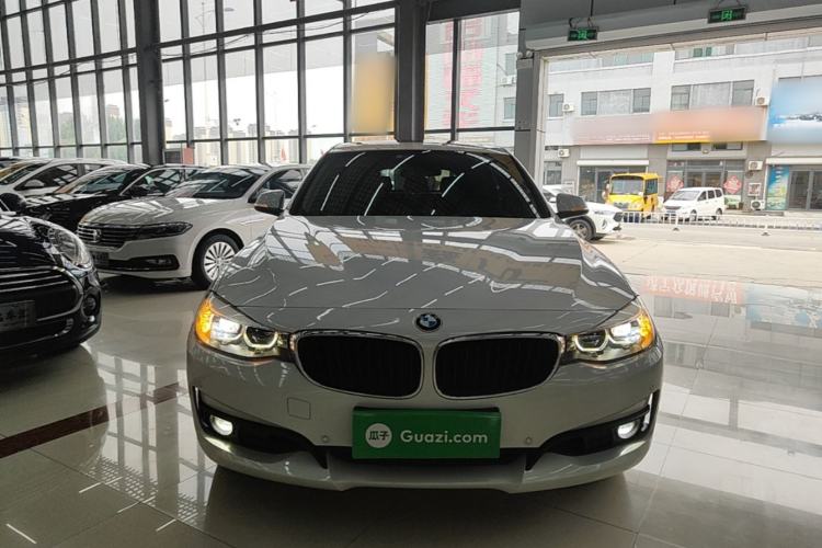 Used BMW 3 Series GT 2018 320i Sport Edition Front