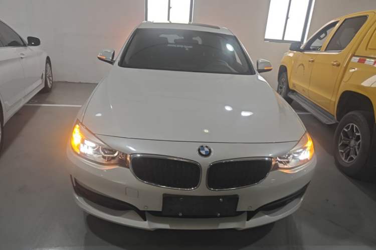 Used BMW 3 Series GT 2018 320i Sport Edition Front