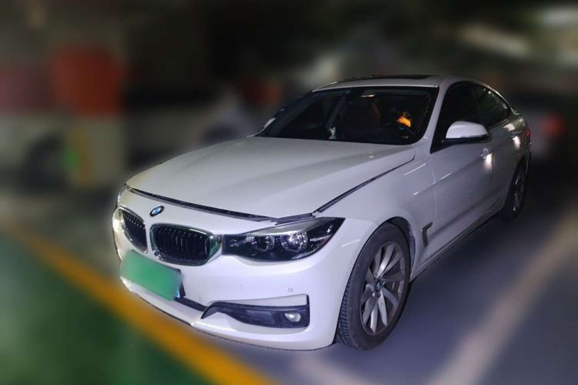 Used BMW 3 Series GT 2018 320i Sport Edition Front Left 45 Deg