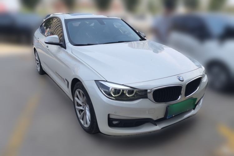 Used BMW 3 Series GT 2018 320i Sport Edition Front Right 45 Deg