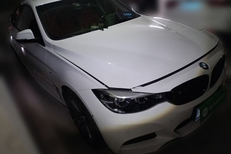 Used BMW 3 Series GT 2018 330i xDrive M Sport Edition Front Right 45 Deg
