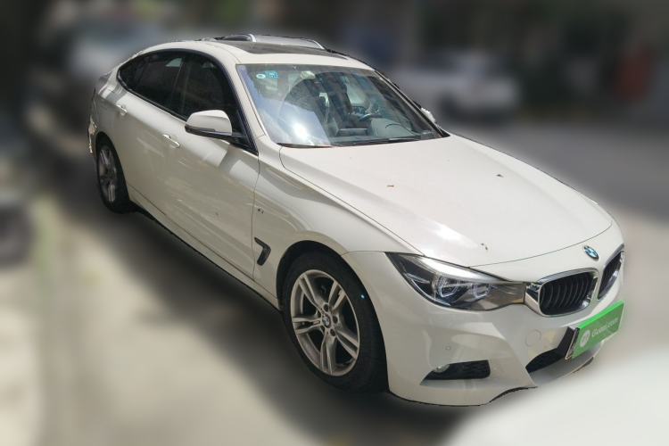 Used BMW 3 Series GT 2018 320i M Sport Edition Front Right 45 Deg