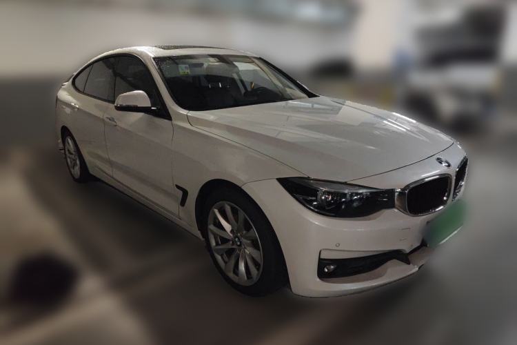 Used BMW 3 Series GT 2018 320i Sport Edition Front Right 45 Deg