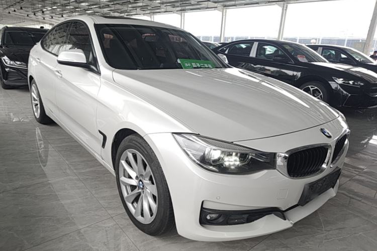 Used BMW 3 Series GT 2018 320i Sport Edition Front Right 45 Deg