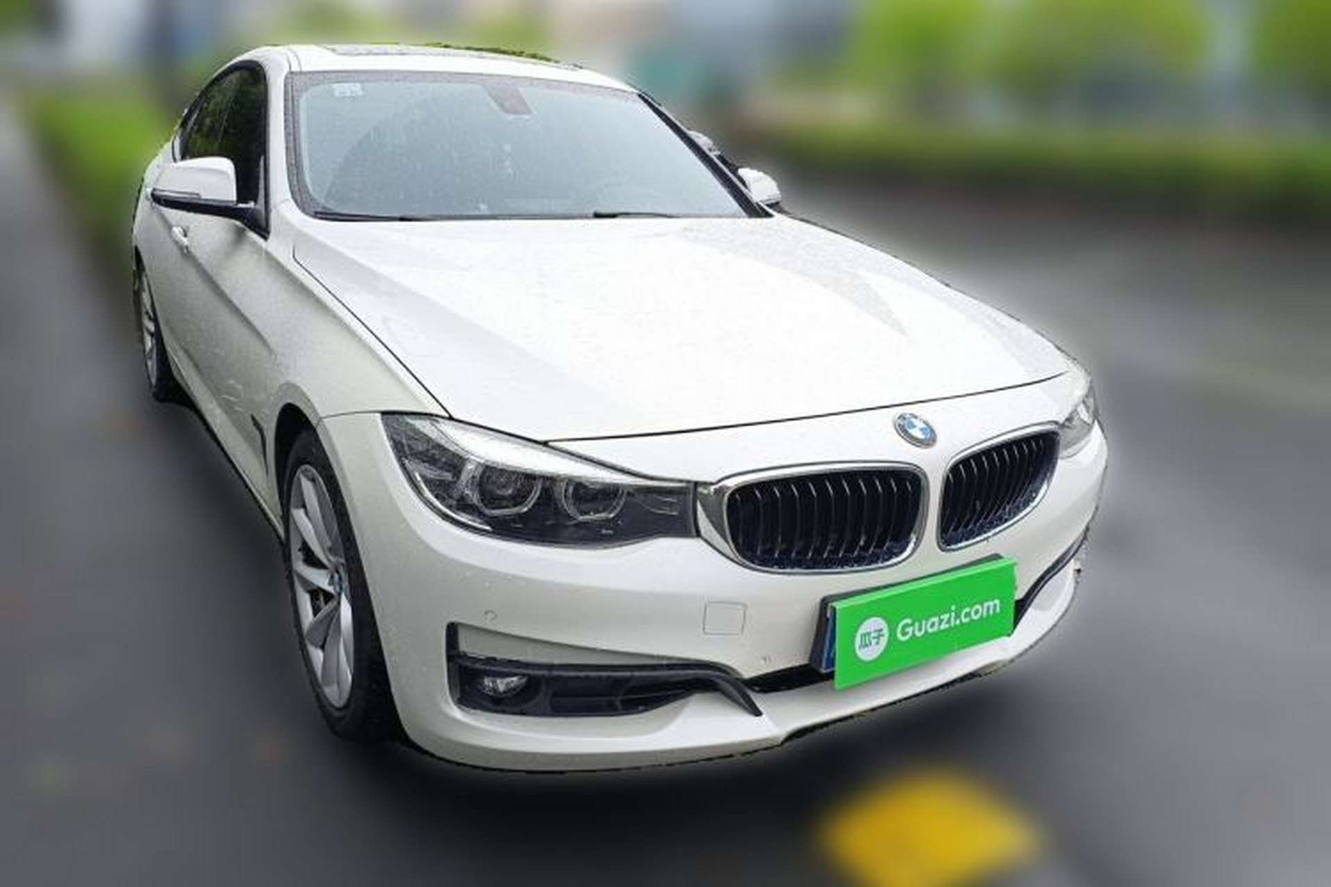 Used BMW 3 Series GT 2018 320i Sport Edition Front Right 45 Deg