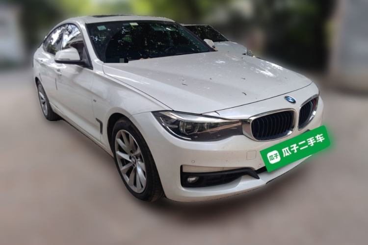 Used BMW 3 Series GT 2018 320i Sport Edition Front Right 45 Deg
