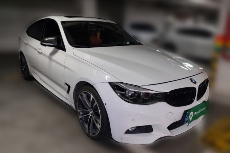 Used BMW 3 Series GT 2018 330i xDrive M Sport Edition Front Right 45 Deg