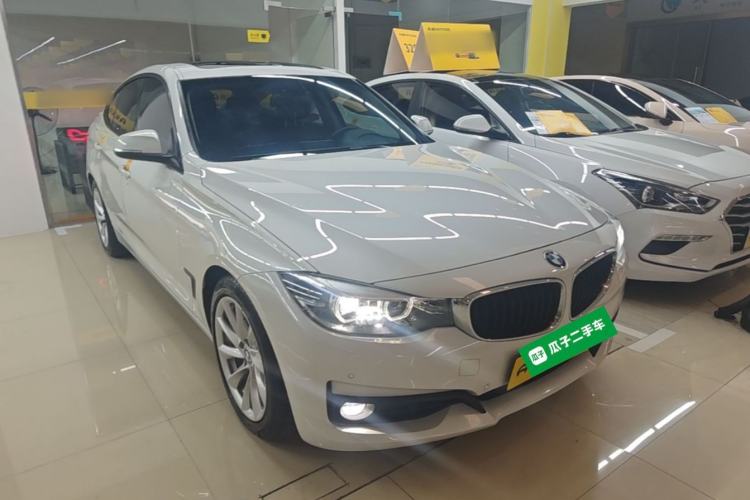 Used BMW 3 Series GT 2018 320i Sport Edition Front Right 45 Deg