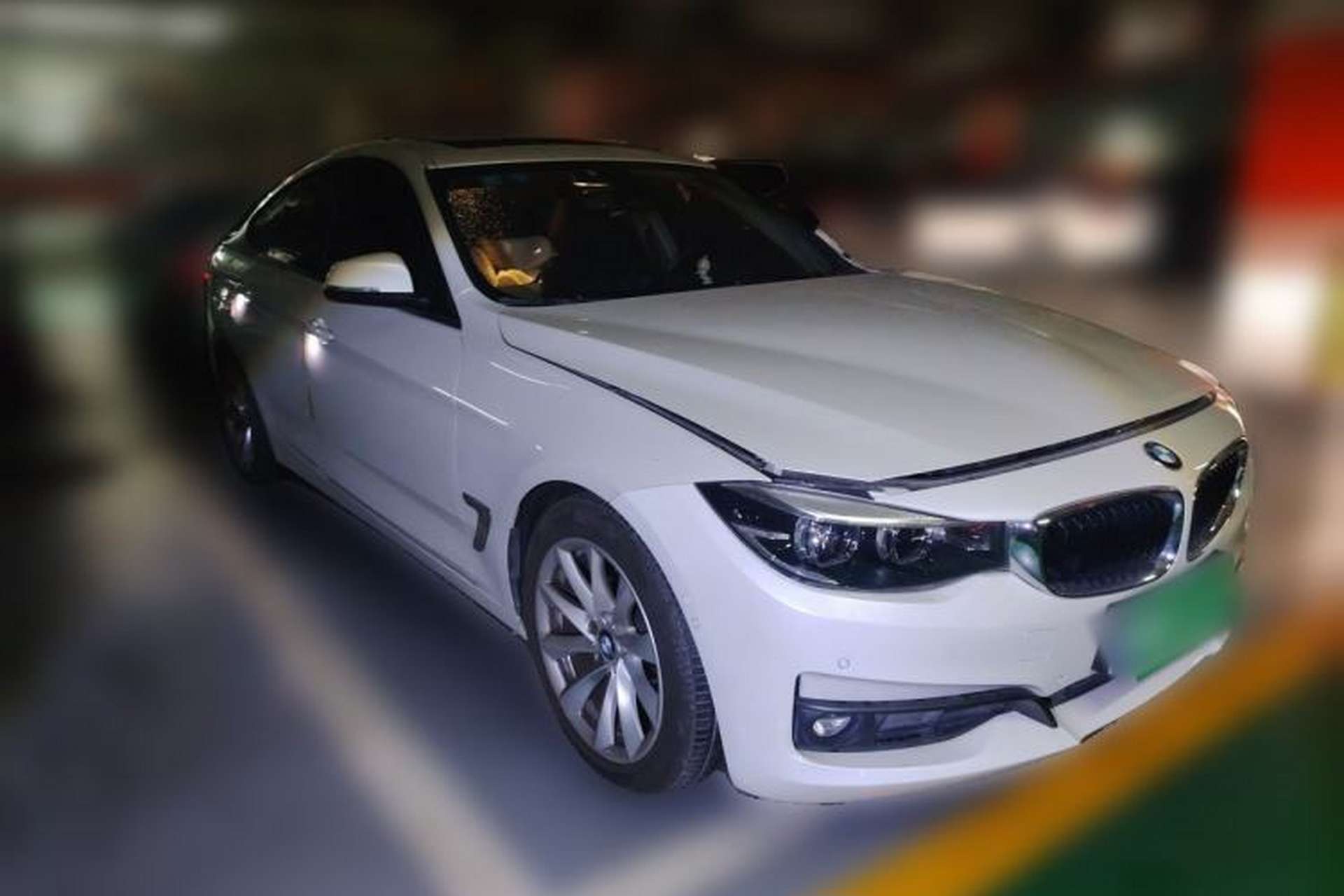 Used BMW 3 Series GT 2018 320i Sport Edition Front Right 45 Deg