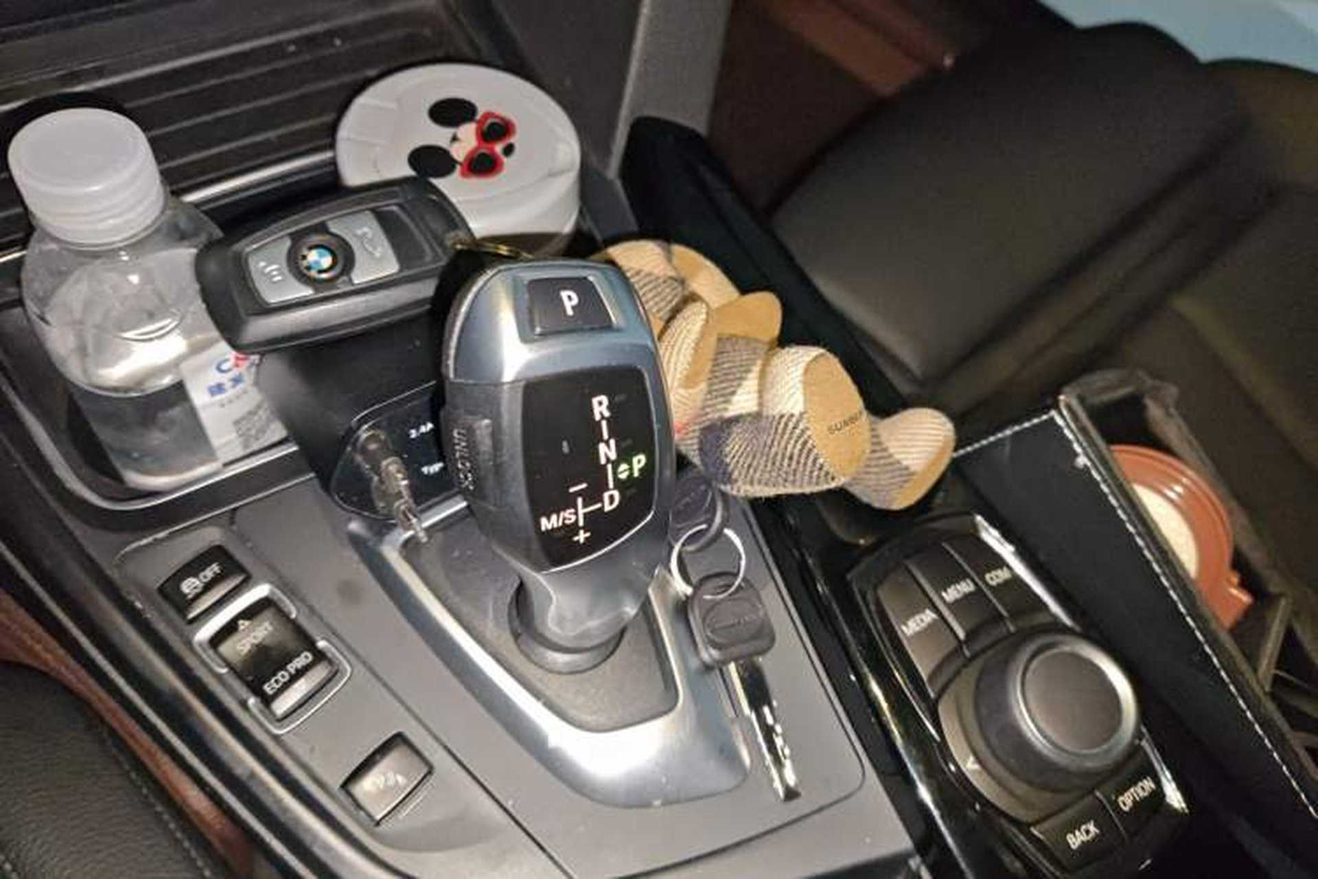 Used BMW 3 Series GT 2018 320i Sport Edition Gear Lever
