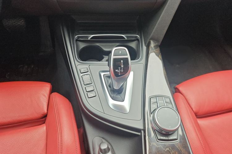 Used BMW 3 Series GT 2018 330i xDrive M Sport Edition Gear Lever
