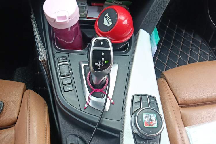 Used BMW 3 Series GT 2018 320i M Sport Edition Gear Lever