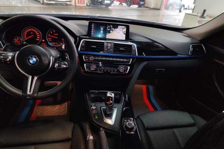 Used BMW 3 Series GT 2018 320i Sport Edition Gear Lever