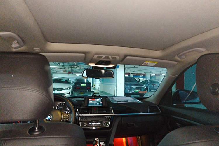 Used BMW 3 Series GT 2018 320i Sport Edition Headliner