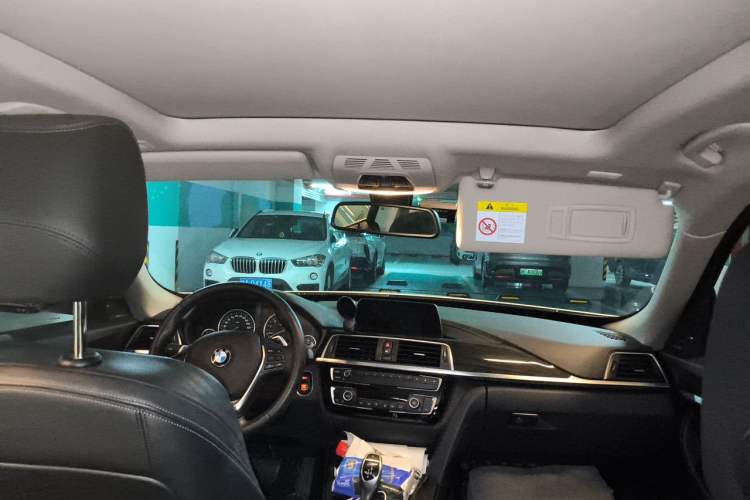 Used BMW 3 Series GT 2018 320i Luxury Design Package Headliner