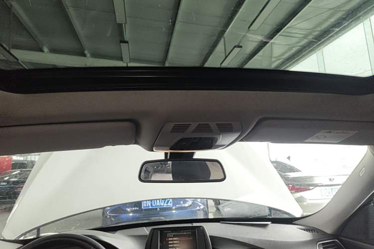 Used BMW 3 Series GT 2018 320i Sport Edition Headliner