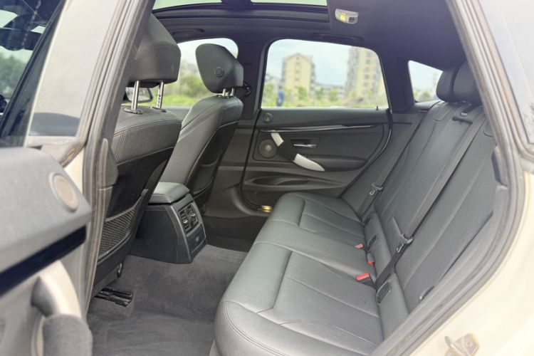 Used BMW 3 Series GT 2018 320i M Sport Edition Headliner