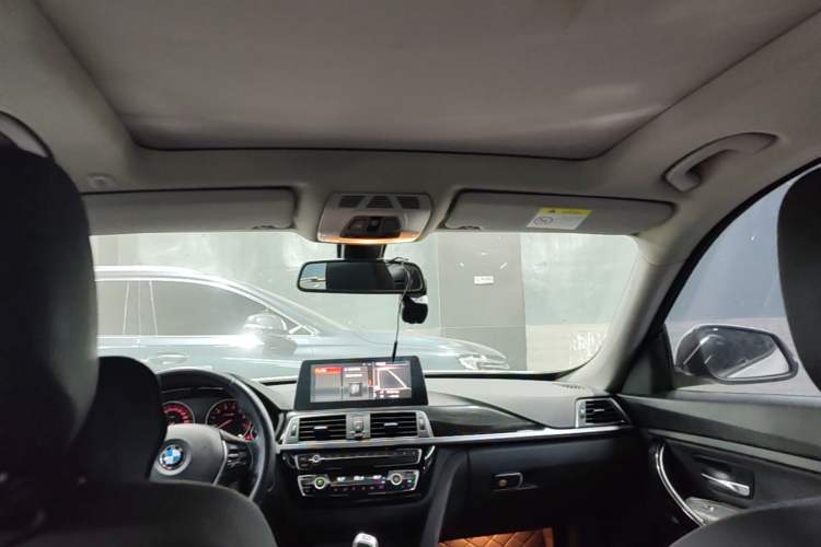 Used BMW 3 Series GT 2018 320i Sport Edition Headliner