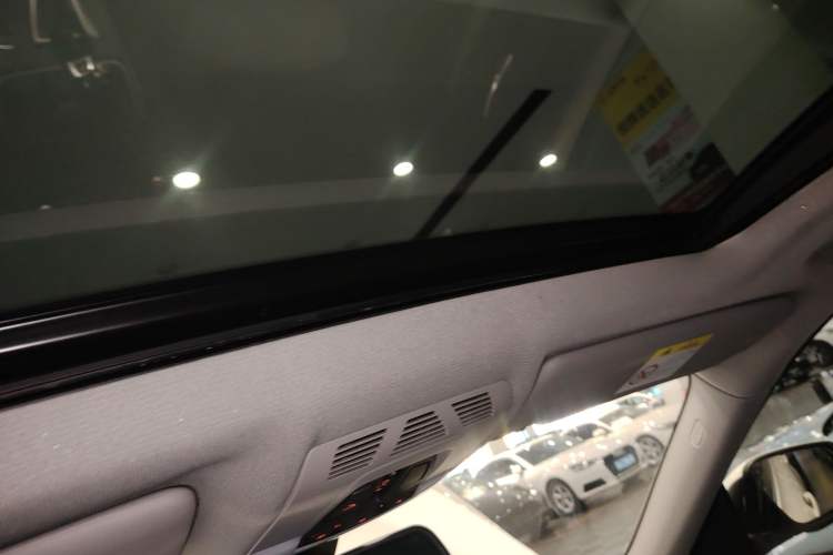 Used BMW 3 Series GT 2018 320i Sport Edition Headliner