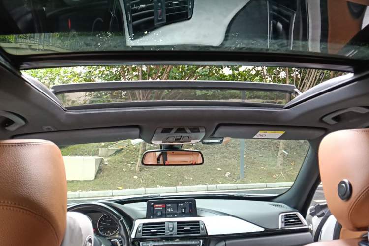 Used BMW 3 Series GT 2018 320i M Sport Edition Headliner