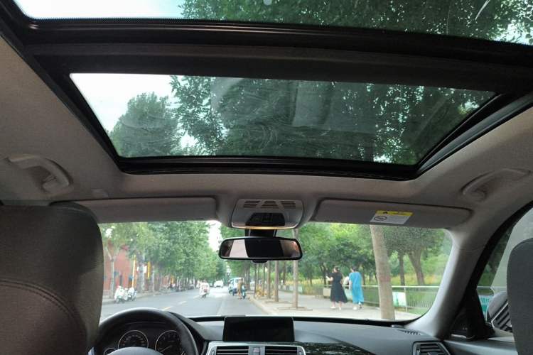 Used BMW 3 Series GT 2018 320i Sport Edition Headliner