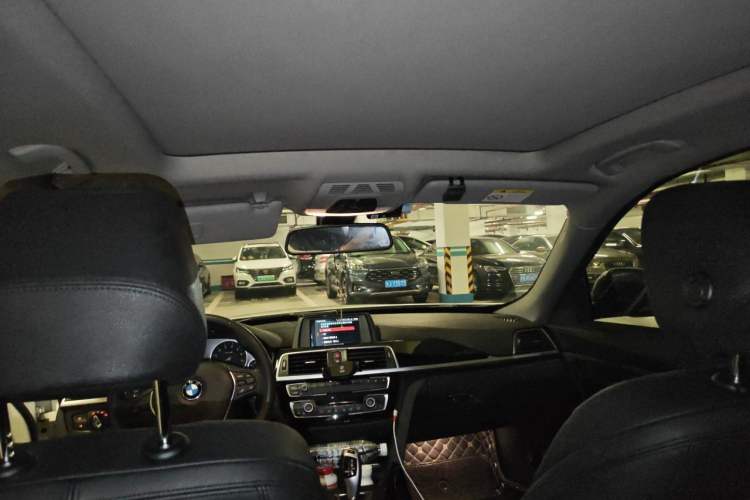 Used BMW 3 Series GT 2018 320i Sport Edition Headliner