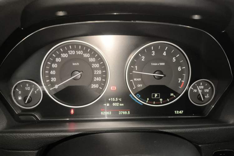 Used BMW 3 Series GT 2018 320i Sport Edition Instrument Cluster